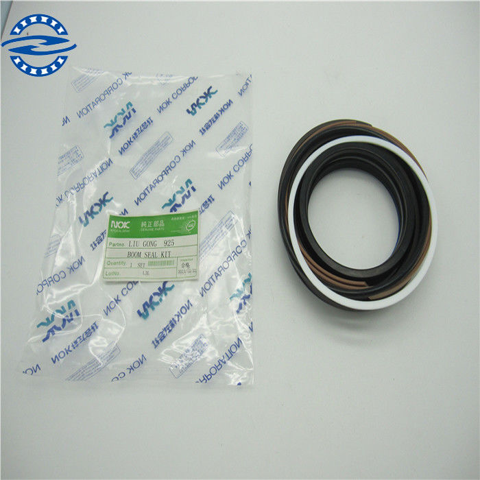 CLG-925D Excavator Seal Kits , Rubber Hydraulic Cylinder Seals Smooth Finshed