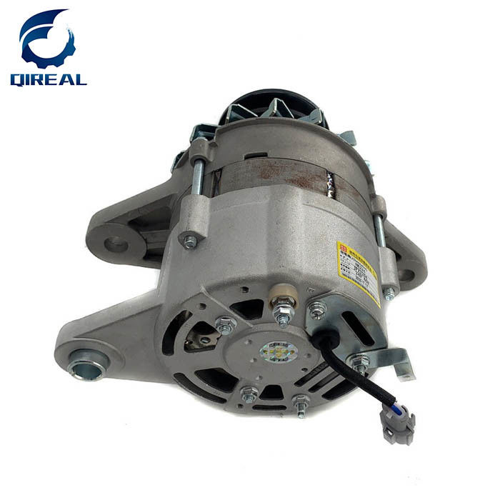 Excavator Engine Part  EX200-2 EX200-3 6BD1 Alternator 1-81200-440-2